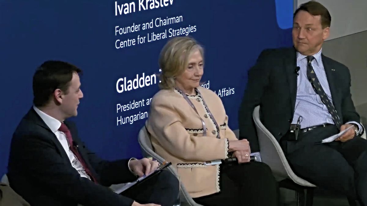 Macinka se střetl s bývalou první dámou USA Hillary Clintonovou